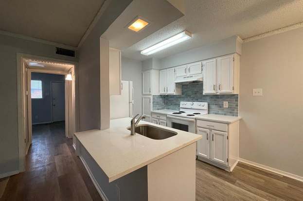 Building Photo - 3624 Parkridge Dr