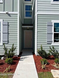 Building Photo - 433 Running Wds St