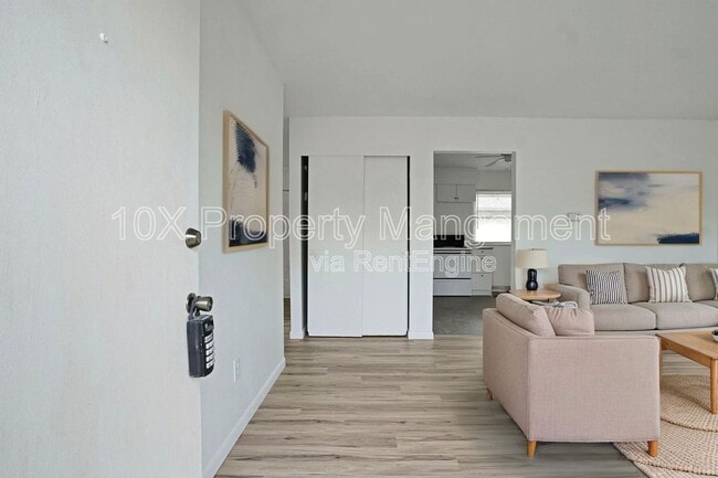 Building Photo - 92 Cherrington Rd