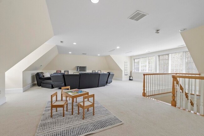 Building Photo - 58 Buttrick Ln
