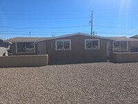 Building Photo - 2b1bth condo