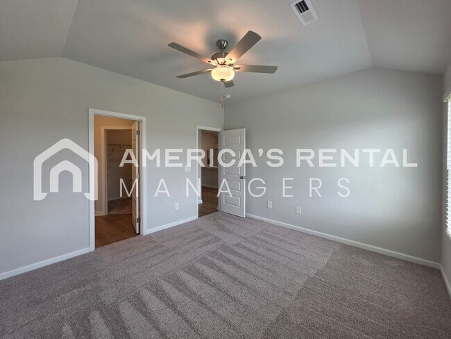 Building Photo - 4025 River Bend Rd