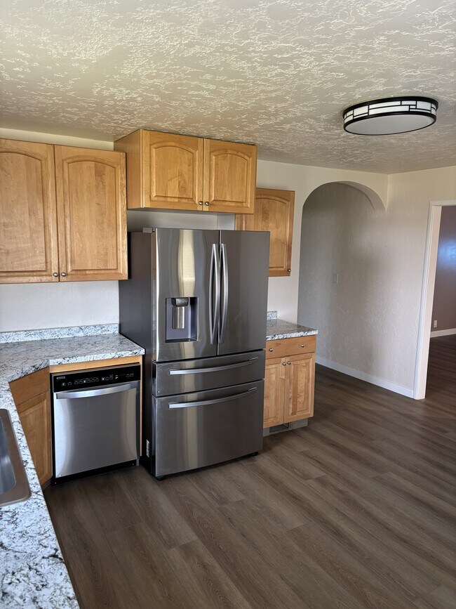 Building Photo - 296 S 100 E