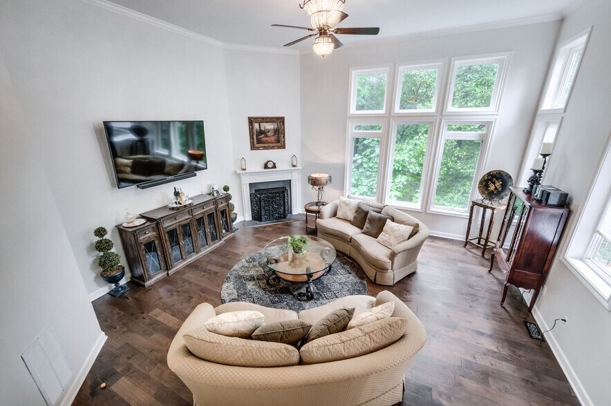 Building Photo - 320 Old Hickory Blvd