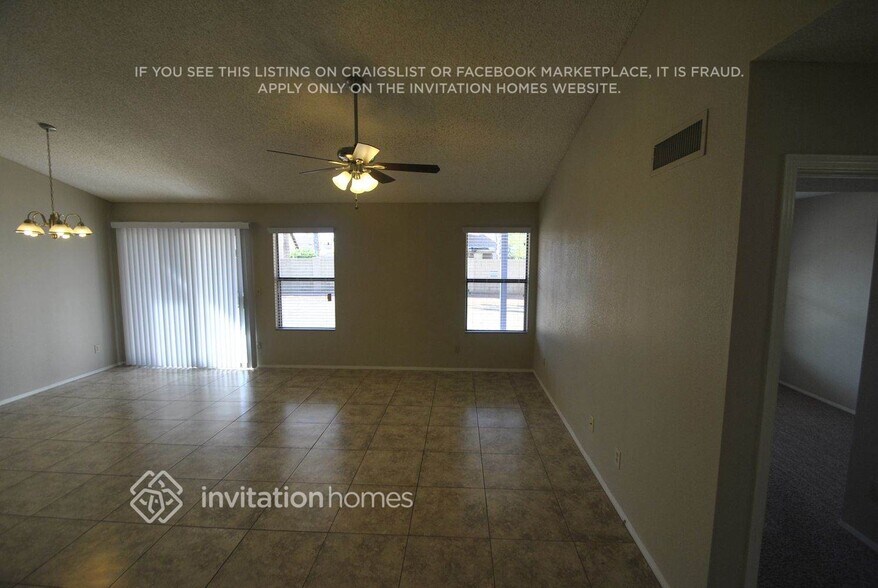 Building Photo - 8833 W Windsor Ave