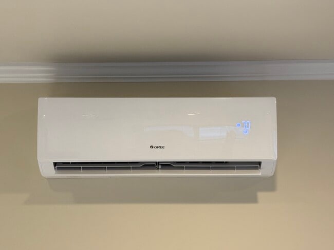 Building Photo - 263 Gardenia St