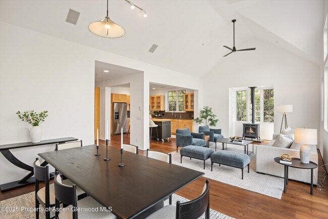 Building Photo - 302 Wild Spring Ln