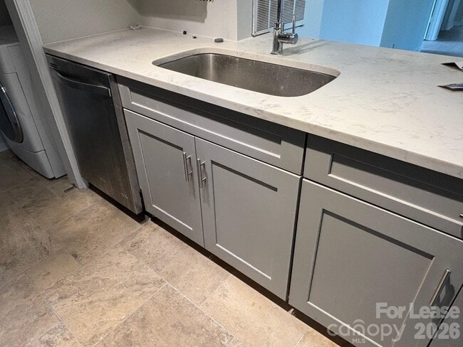 Building Photo - 11029 Harrowfield Rd