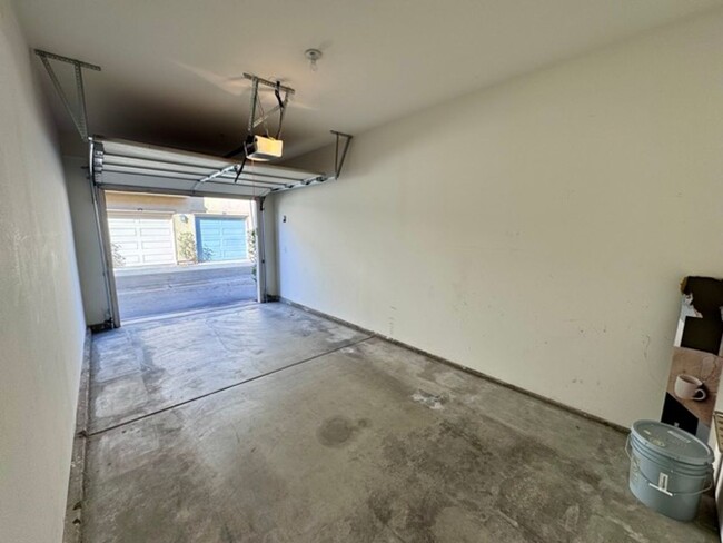 Building Photo - 1 bedroom Murrieta condo for LEASE with a ...