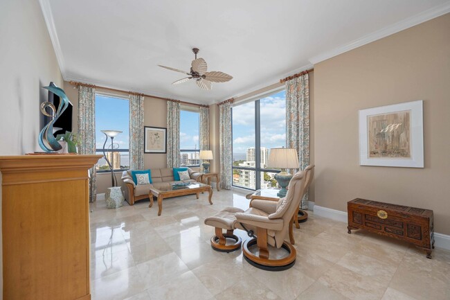 Building Photo - "Luxurious 3-Bed Sarasota Penthouse with S...