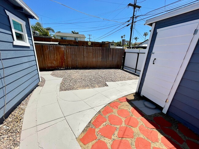 Building Photo - 4745 Brighton Ave