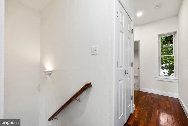 Building Photo - 2822 Frederick Ave