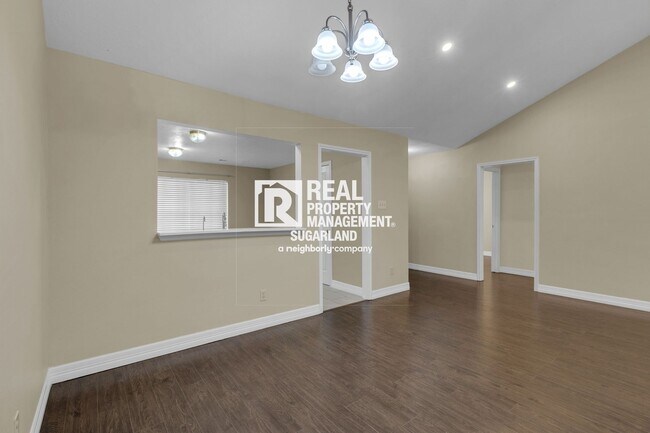 Building Photo - Fantastic Katy 3-2 close to everything