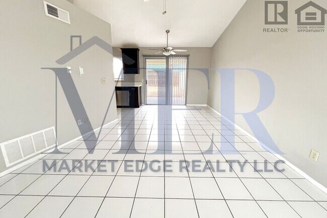 Building Photo - 1Bed/1Bath House at 31st Ave/Beardsley! $1...