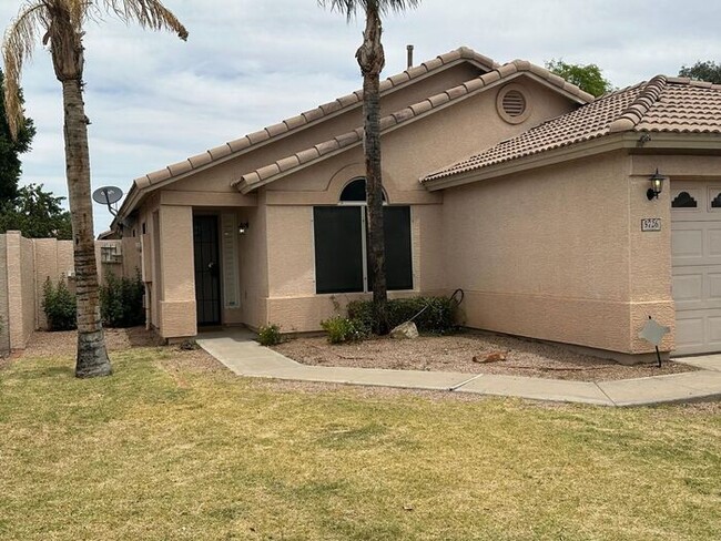 Primary Photo - **Beautifully Updated 4-Bedroom Home in Pr...