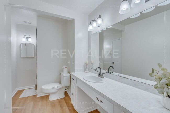 Building Photo - 3 Bed 2 Bath Gem in Midtown Mobile!!