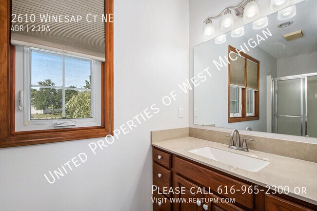 Building Photo - Available Now | 4 Bedroom 2.5 Bath Single ...