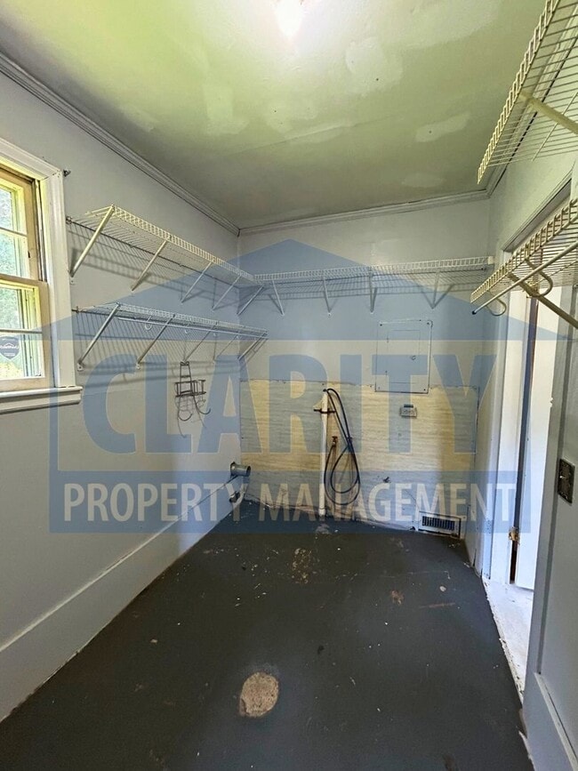 Building Photo - Beautiful 3-Bedroom, 1-Bath Home!