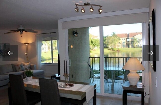 Building Photo - 808 Villa Cir