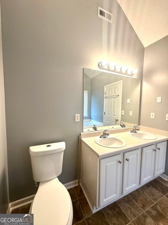Building Photo - 1630 Isleworth Cir