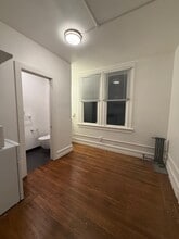 Building Photo - 696 Bush St