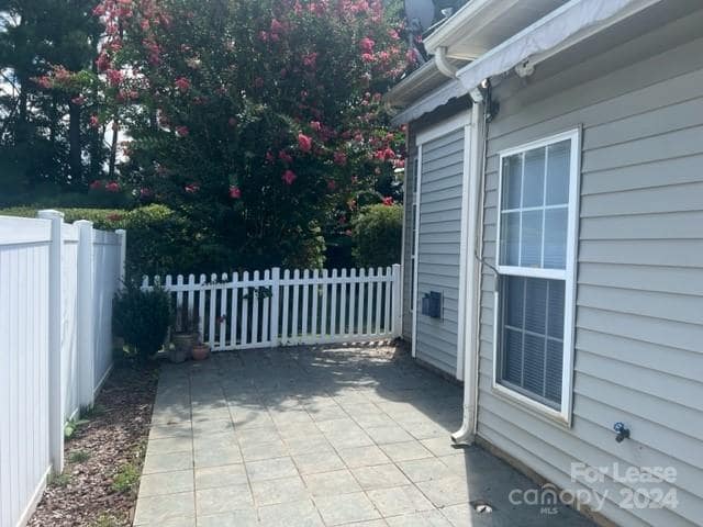 Building Photo - 113 Kase Ct