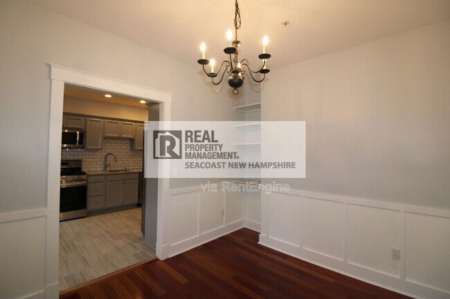 Building Photo - 586 Central Ave