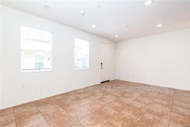 Building Photo - 40347 Calle Real