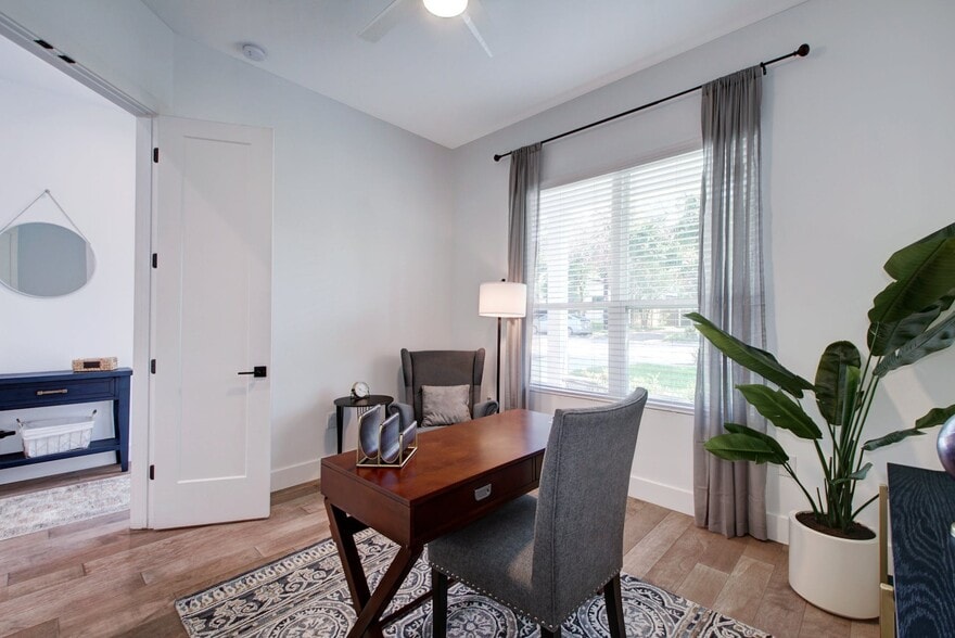 Office - 413 W Odell St