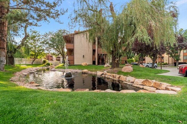 Building Photo - Cozy Midvale Condo - AVAILABLE NOW!