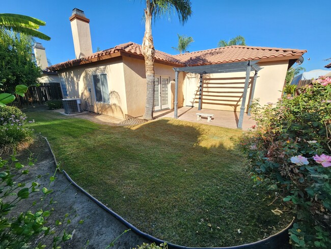 Building Photo - 307 Villa Elegante Dr