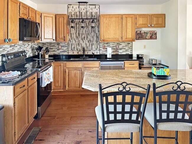 Building Photo - 7214 FIDDLER Ln