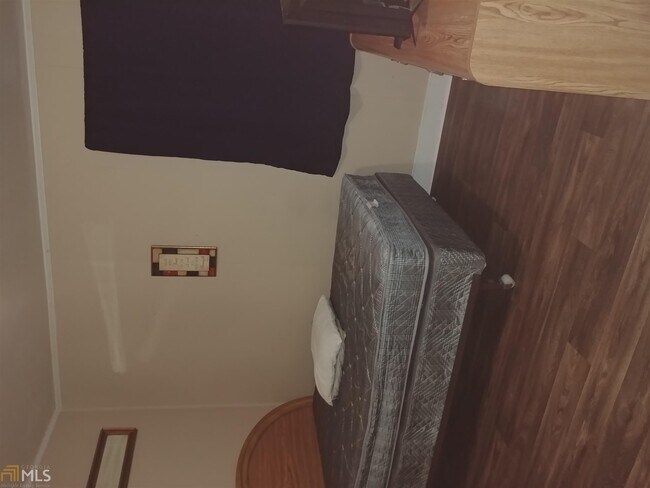 Building Photo - 3651 Telstar Dr