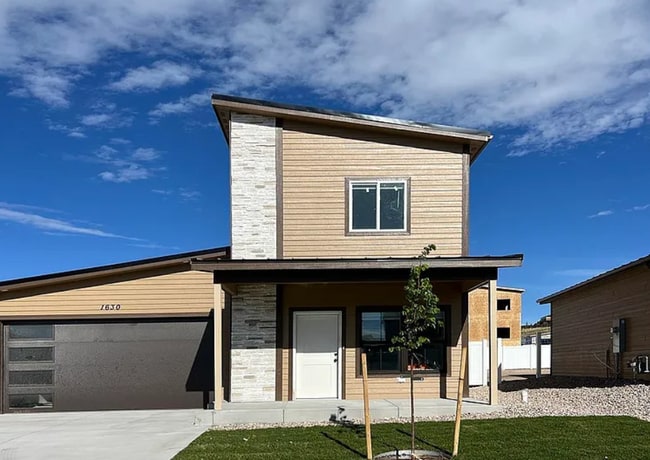 Primary Photo - 1500 Carol Ann Wy