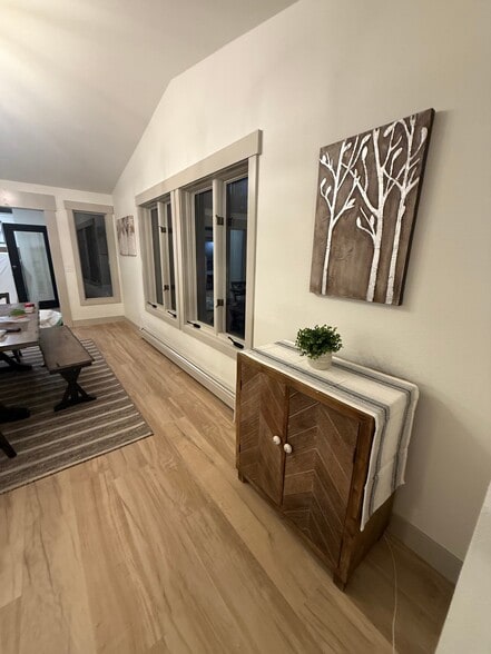 Building Photo - 2945 Aspen Dr