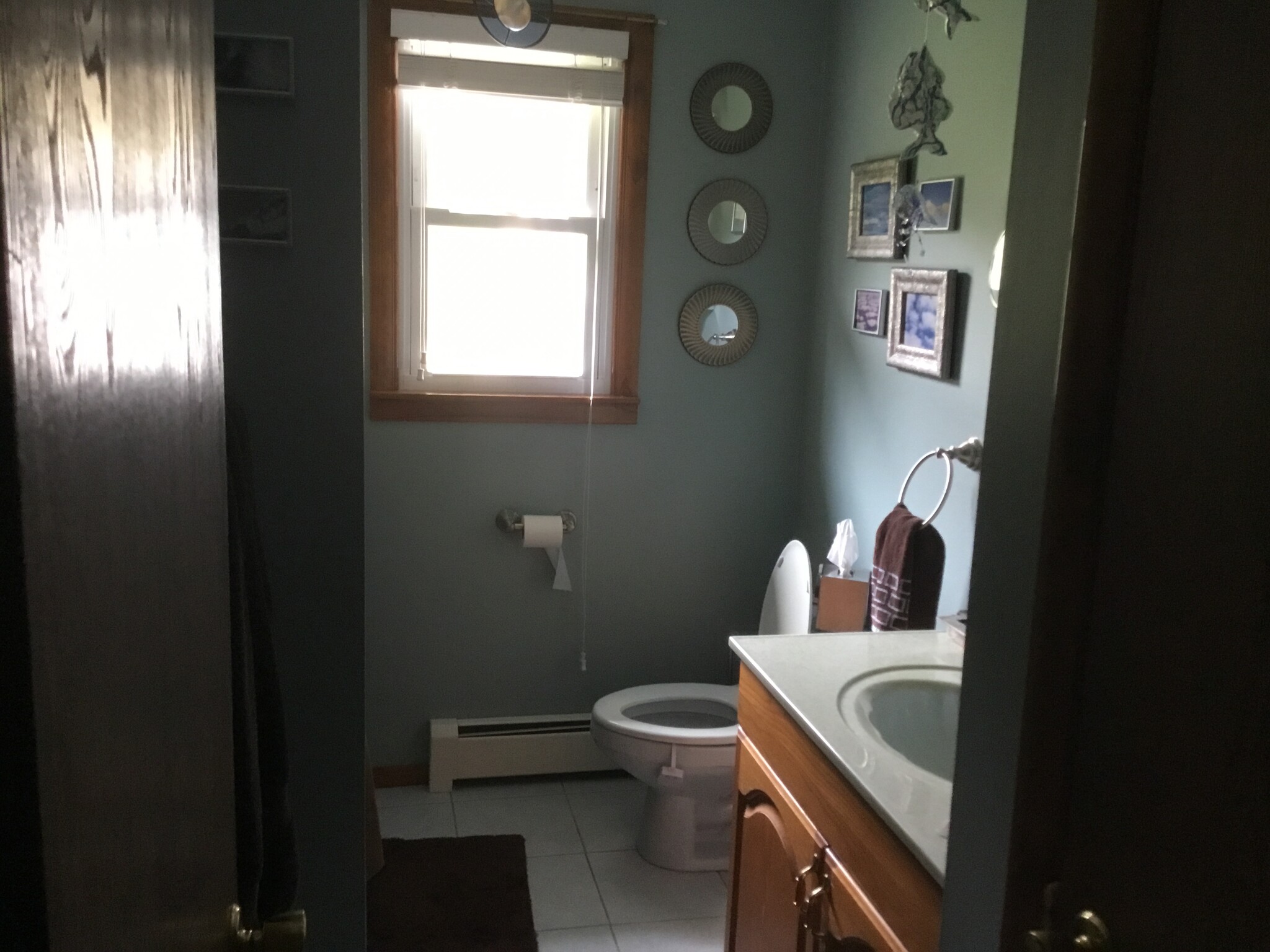 Bathroom - 1405 Kings Rd