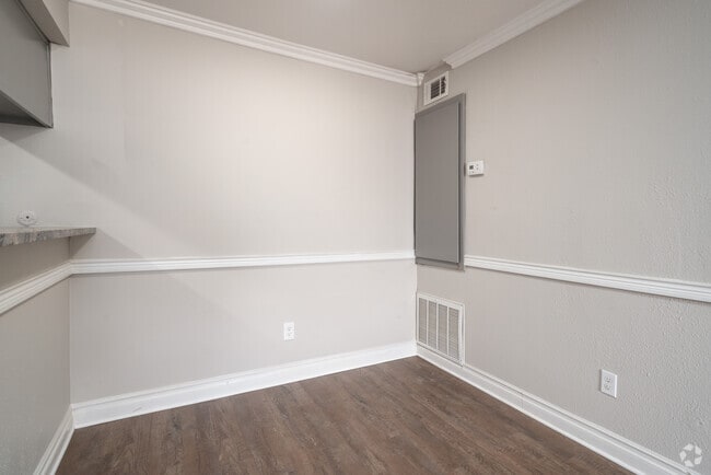 1BR, 1BA - 575SF - Dining - Ridge Point