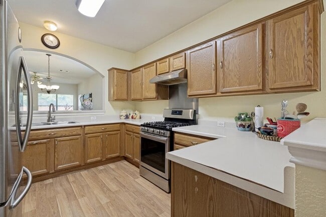 Building Photo - 903 Ranchero Rd