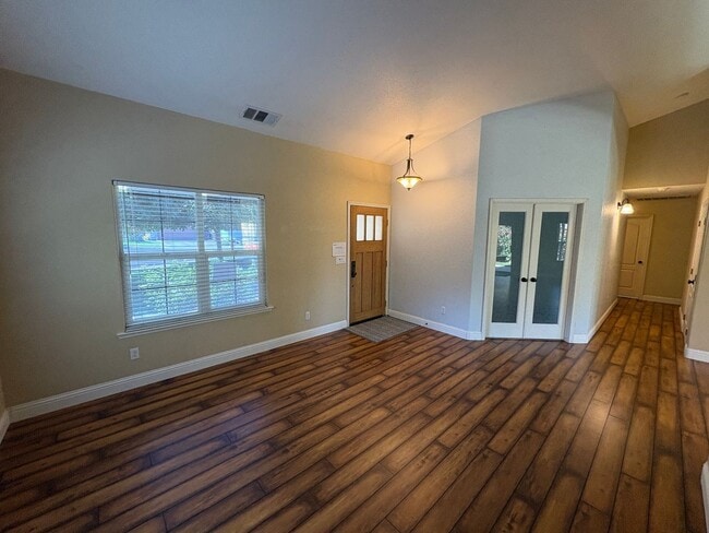 Building Photo - 3524 S Lincoln Ct
