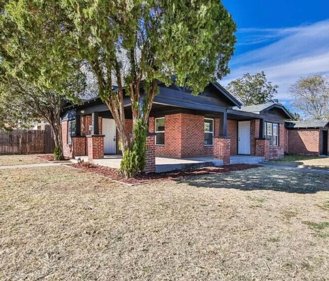 Building Photo - Charming 3BR House in Lubbock