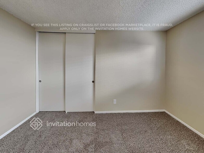 Building Photo - 10326 Pendleton St