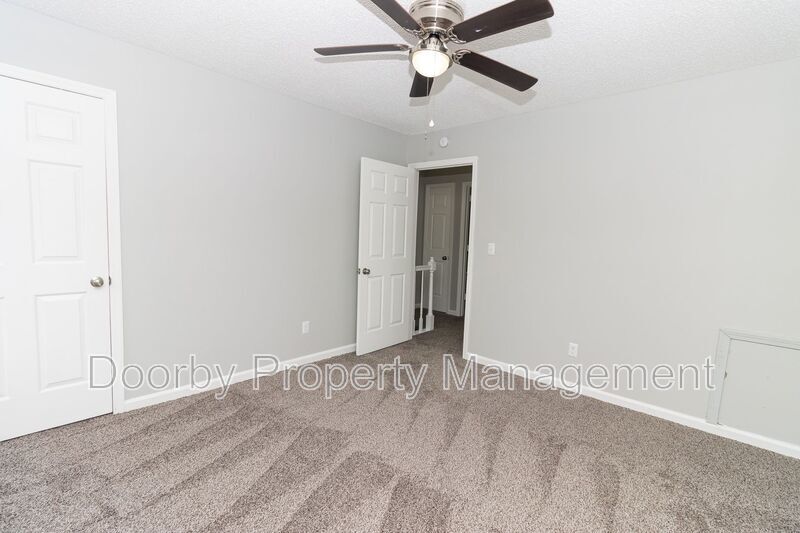 Building Photo - 2827 Dayton Blvd