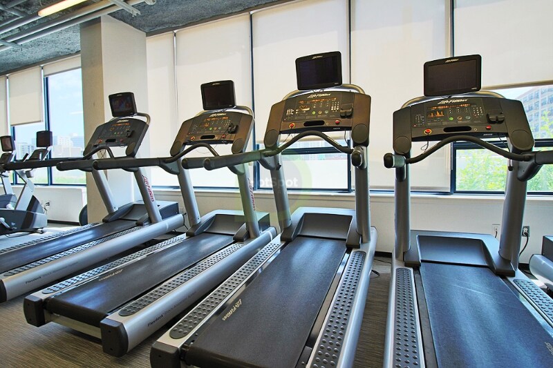 Building Photo - 750 W Adams St