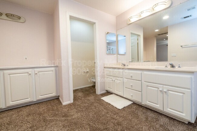 Building Photo - 3655 Shandin Dr