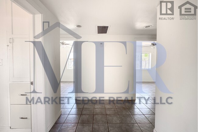 Building Photo - 2Bed/1Bath House at McDowell/32nd St! NO CREDIT, NO BACKGROUND, NO RENTAL HISTORY CHECK!