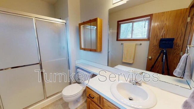 Building Photo - 204 Summerset Dr