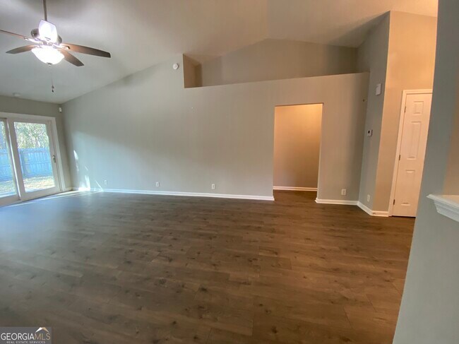 Building Photo - 118 Hydrangea Rd