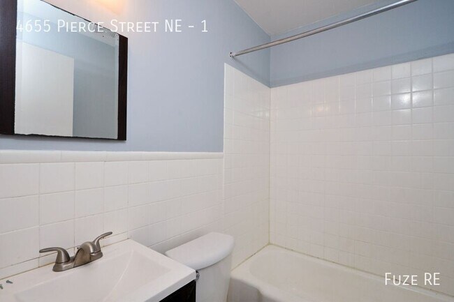 Building Photo - 4655 Pierce St NE