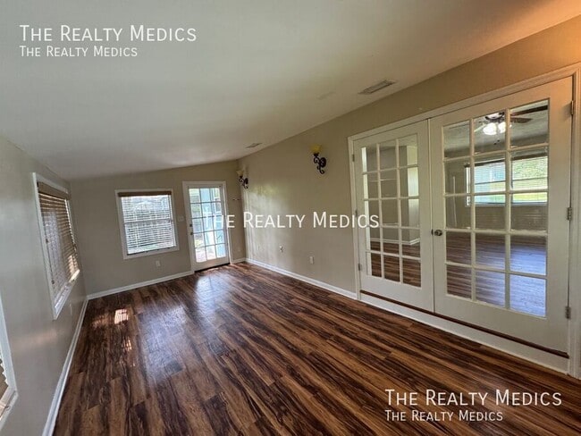Building Photo - 1159 Fountainhead Dr