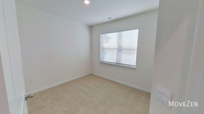 Building Photo - 720 Lucky Clover Way